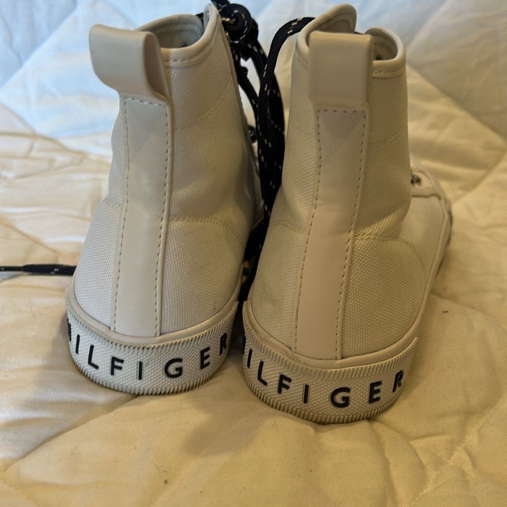 Tommy Hilfiger Hero Women's Oxford 8.5 (M) US White-Multi - Picture 4 of 11